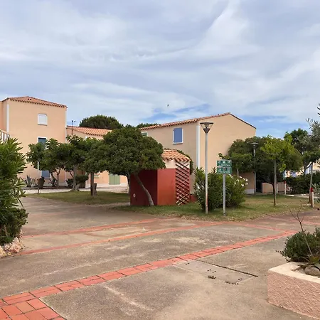 Familial Avec Grande Terrasse Piscine Parking Et Wifi Fibre