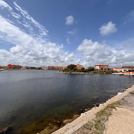 Appartement Familial Avec Grande Terrasse Piscine Parking Et Wifi Fibre Le Barcarès