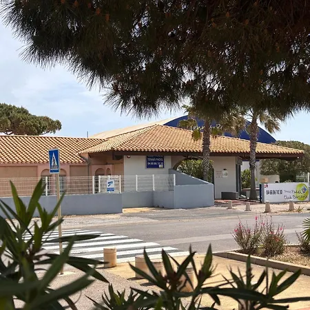 Familial Avec Grande Terrasse Piscine Parking Et Wifi Fibre Appartement